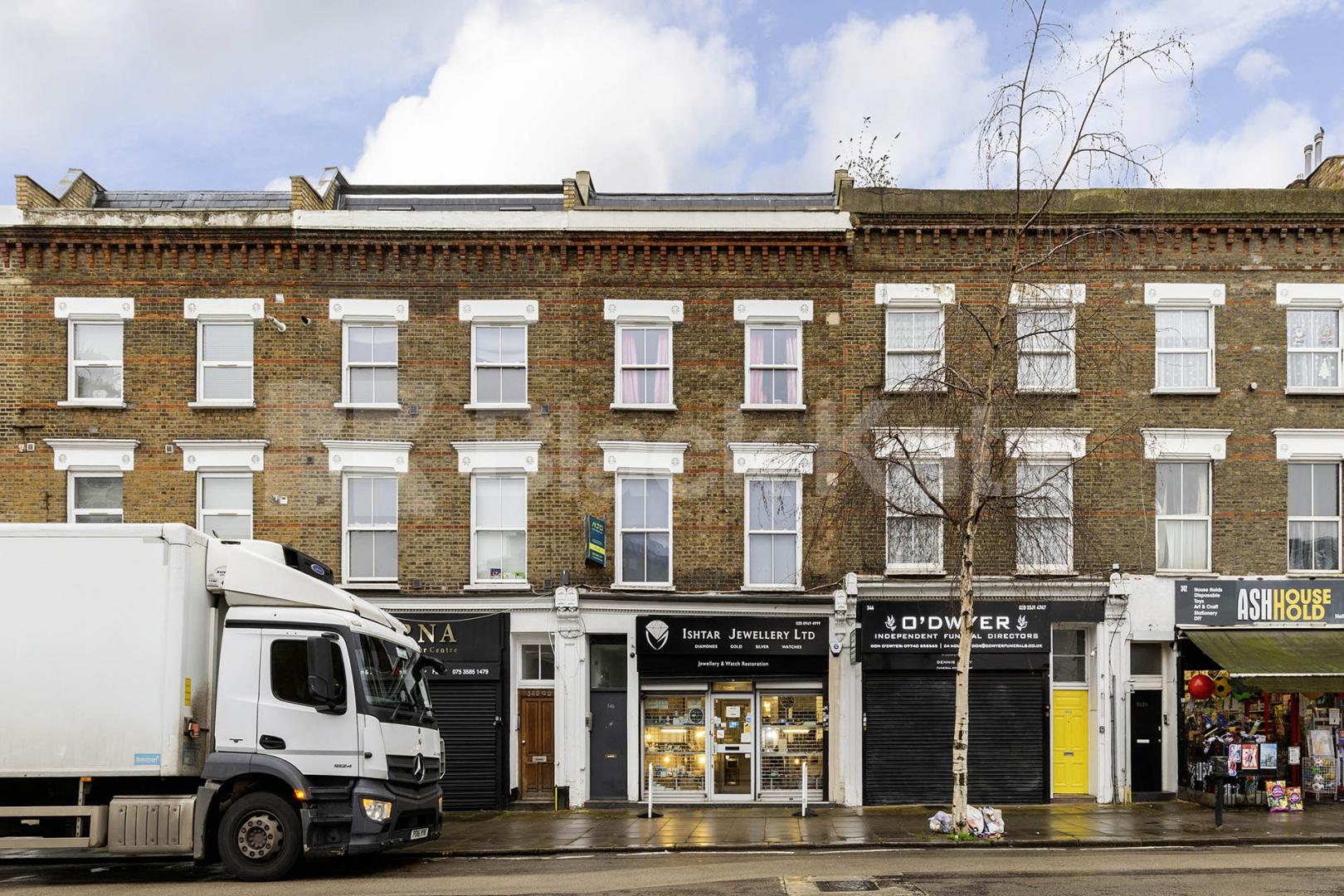 Modern studio set in a beautiful location Kilburn Lane , Queens Park